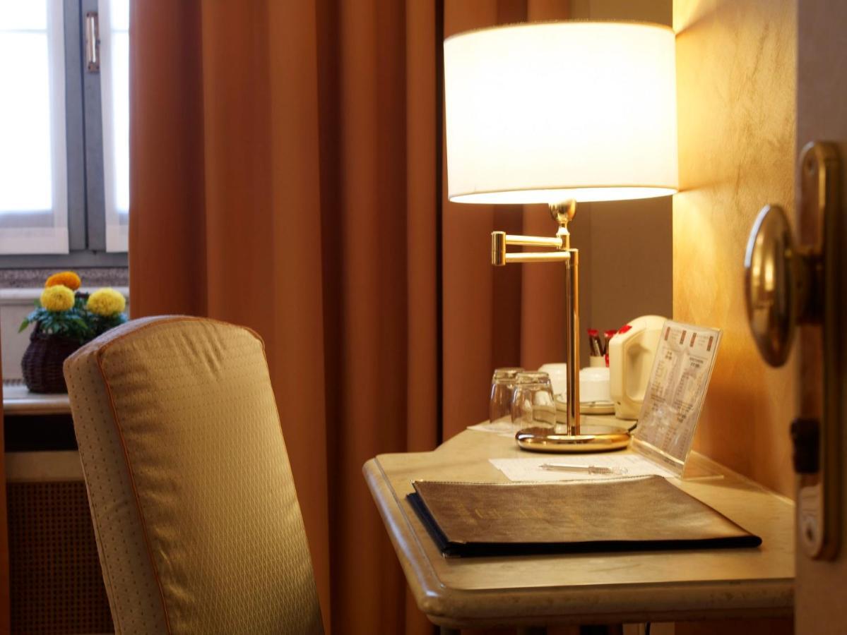 Hotel Parco Borromeo - Monza Brianza Cesano Maderno Bagian luar foto