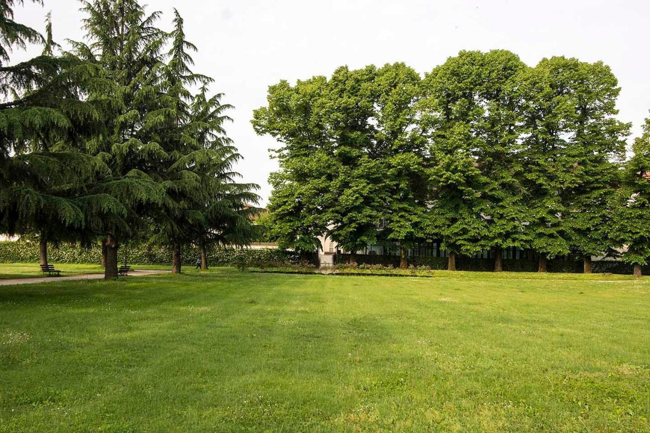 Hotel Parco Borromeo - Monza Brianza Cesano Maderno Bagian luar foto