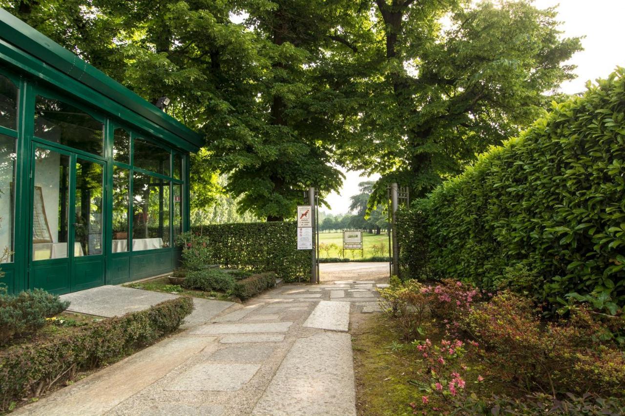 Hotel Parco Borromeo - Monza Brianza Cesano Maderno Bagian luar foto